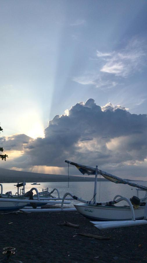 Tudes Homestay Амед Экстерьер фото