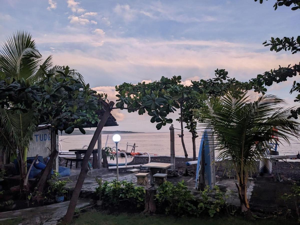 Tudes Homestay Амед Экстерьер фото